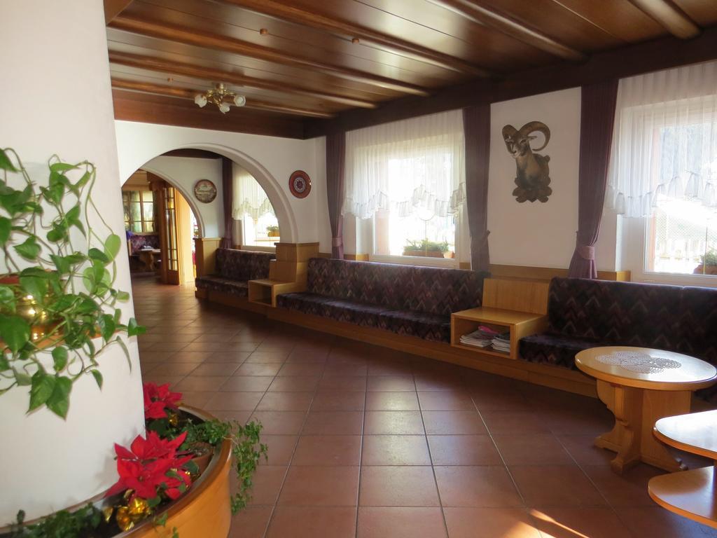 Hotel Cima Dodici Vigo di Fassa Buitenkant foto