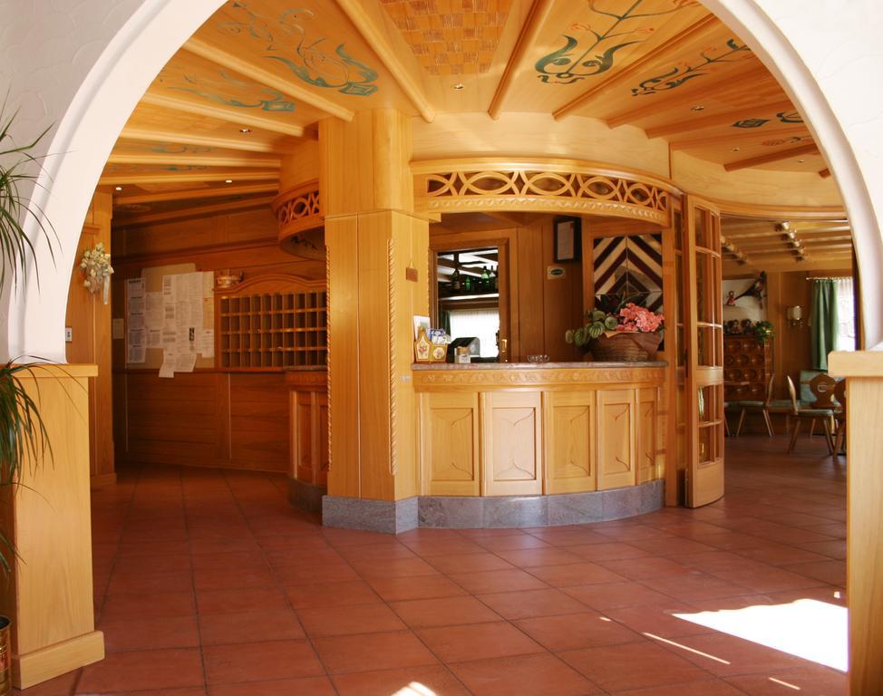 Hotel Cima Dodici Vigo di Fassa Buitenkant foto