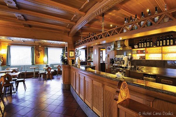 Hotel Cima Dodici Vigo di Fassa Buitenkant foto
