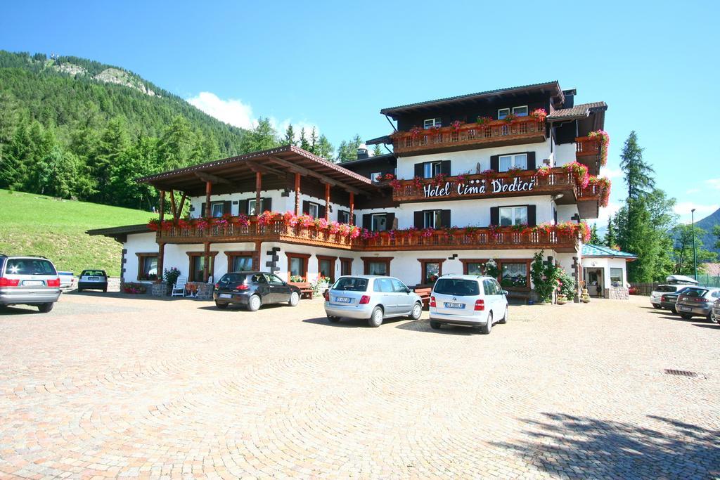 Hotel Cima Dodici Vigo di Fassa Buitenkant foto